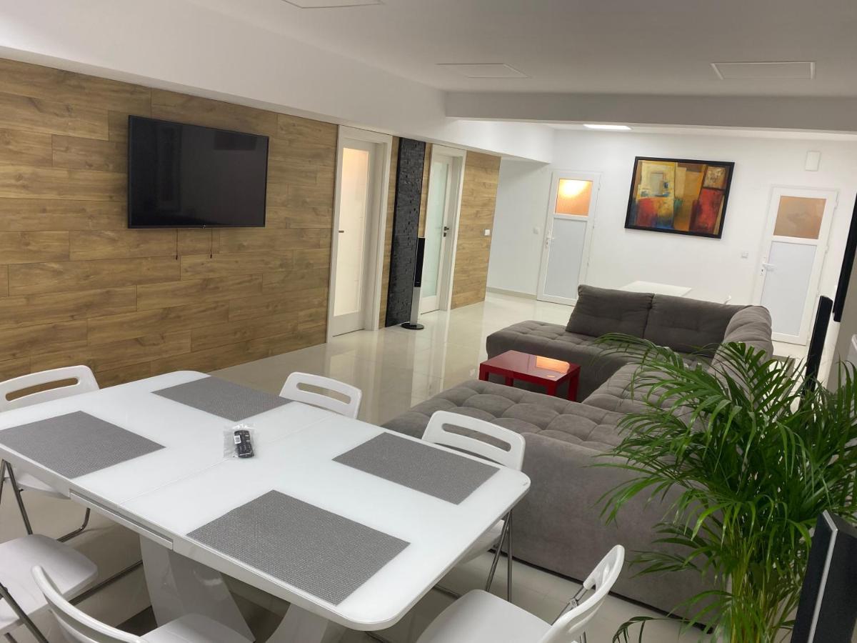 Hermann Apartments Sibiu Esterno foto
